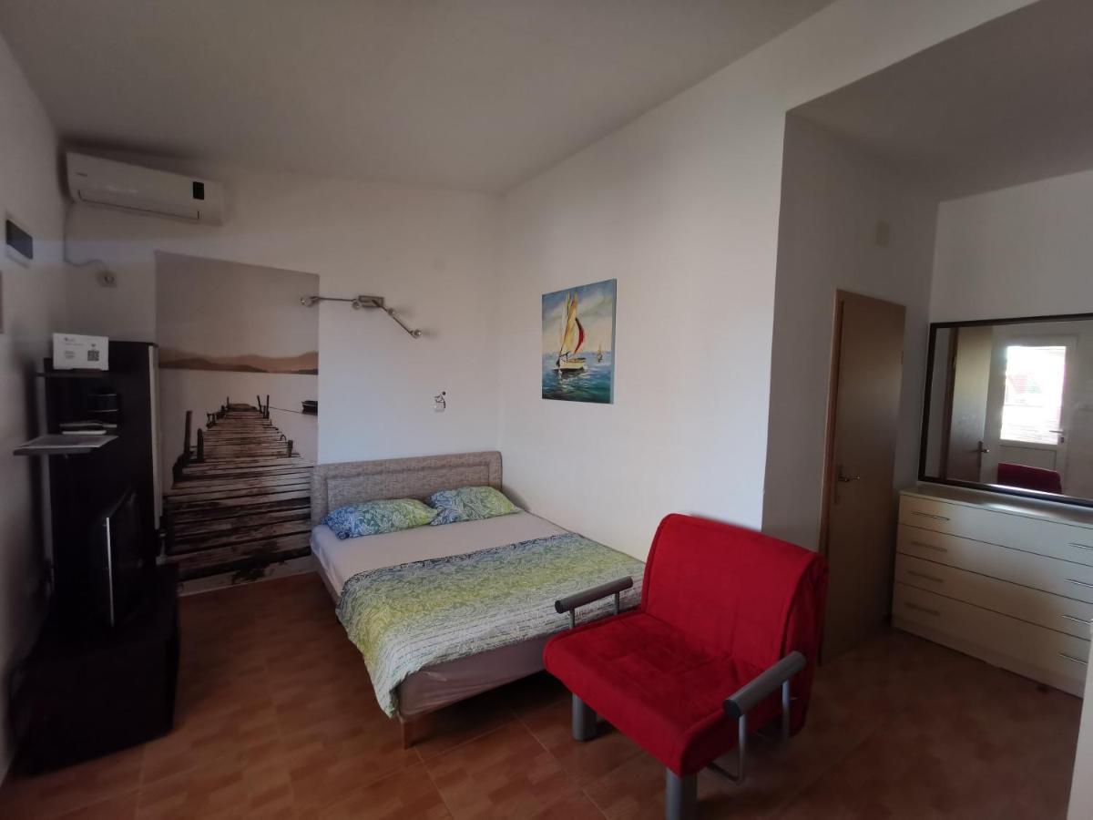 Apartments Montenegrina 乌尔齐尼 外观 照片
